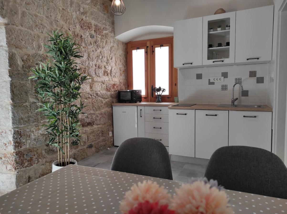 Apartments Bepi Komiža Buitenkant foto